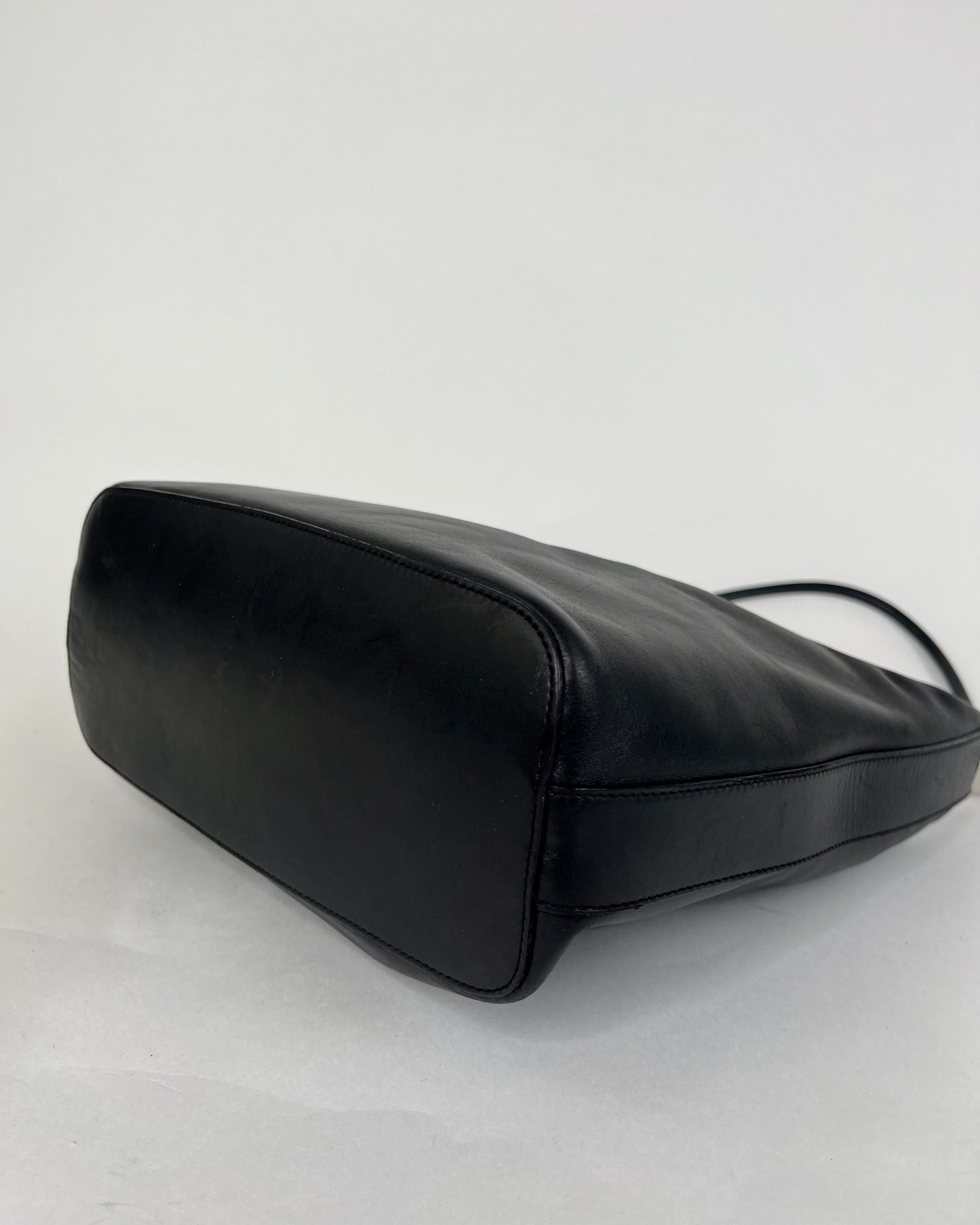 Gucci by Tom Ford Black Leather Shoulder Bag